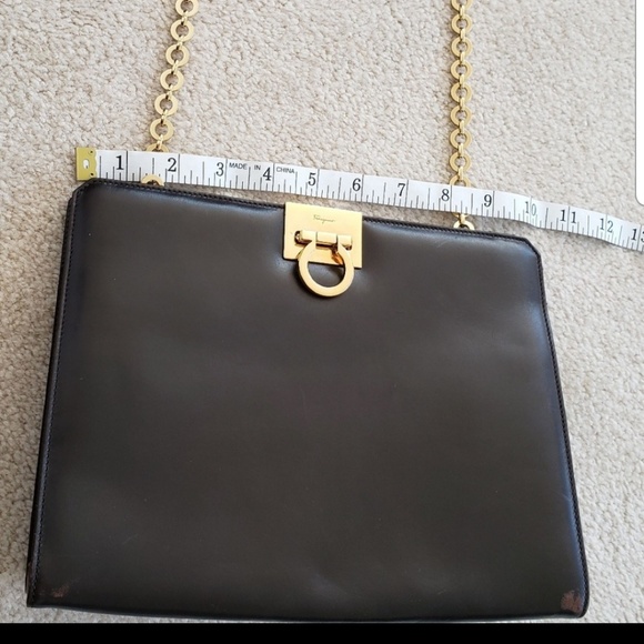 FERRAGAMO leather clutch with gold strap - Picture 6 of 8
